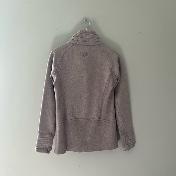 Lululemon 8 Radiant II Jacket. - Picture 4 of 4